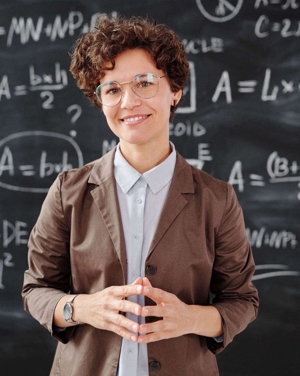 Dr. Julia Marsh, Associate Professor of Biology